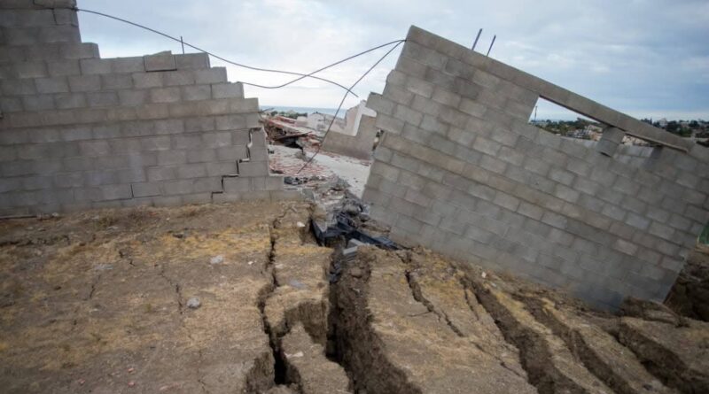 Tras el colpaso del cerro Hermitte, las familias afectadas serán evacuadas por 48 horas