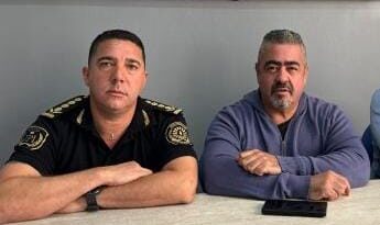 Policías piden la renuncia del ministro Iturrioz y de los jefes de la fuerza