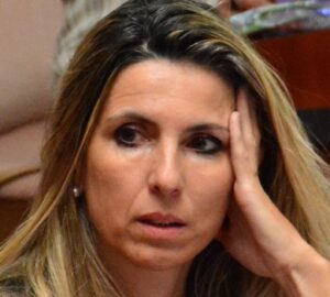 Caminoa dejó su banca por motivos personales