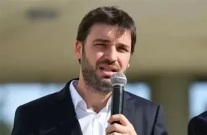 Torres pidió aplicar la Ley Antimafia