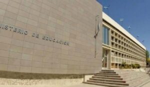Según el Gobierno, el salario docente crecería un 63%
