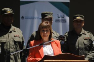 Bullrich suspendió el informe de Adorni en el Senado