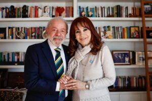 Cristina Kirchner se defenderá con un abogado de Lula