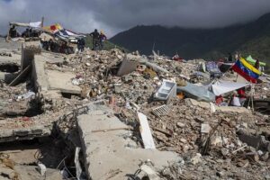 Suben a 5.278 los muertos por el doble terremoto