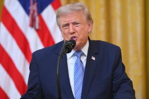 Trump suspende los bombardeos contra Irán